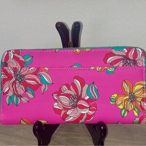 TRINA TURK Pink and Multi-color Floral Wallet New Without Tags 🏷️